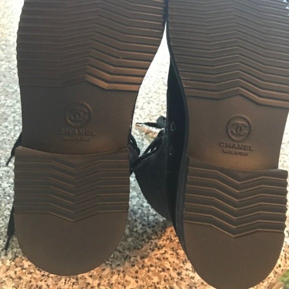 Chanel black patent leather boots size 37.5 - Picture 3 of 7